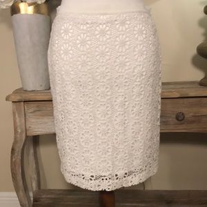Ann Taylor picot crochet white skirt SZ 4 NWT